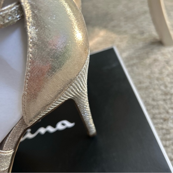 NEW NINA Women's Celosia Dress Sandal Taupe Reflective SZ 10 - Picture 5 of 16